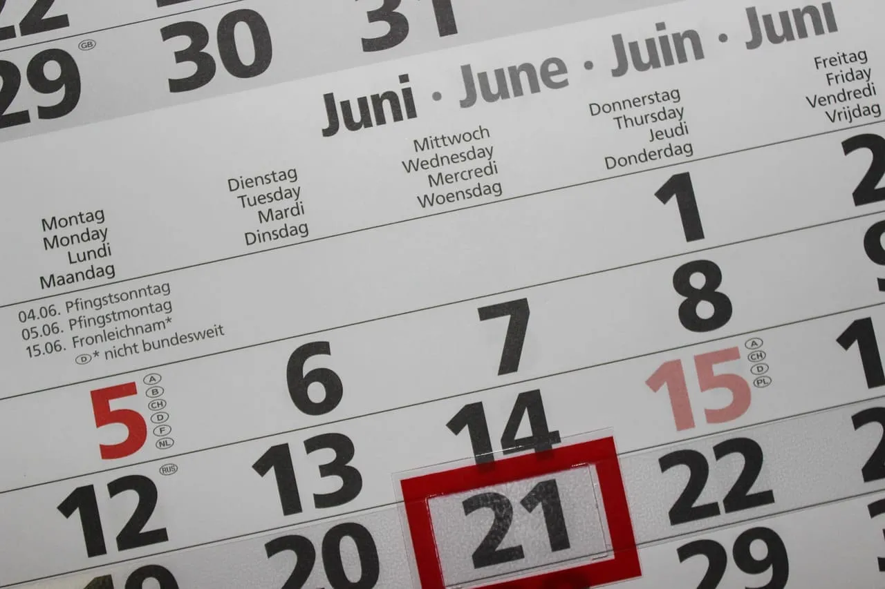 calendario días feriados ecuador